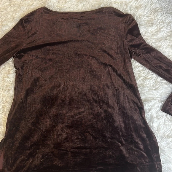 Dana Buckman Crushed Velvet Top Deep Merlot - Picture 6 of 11
